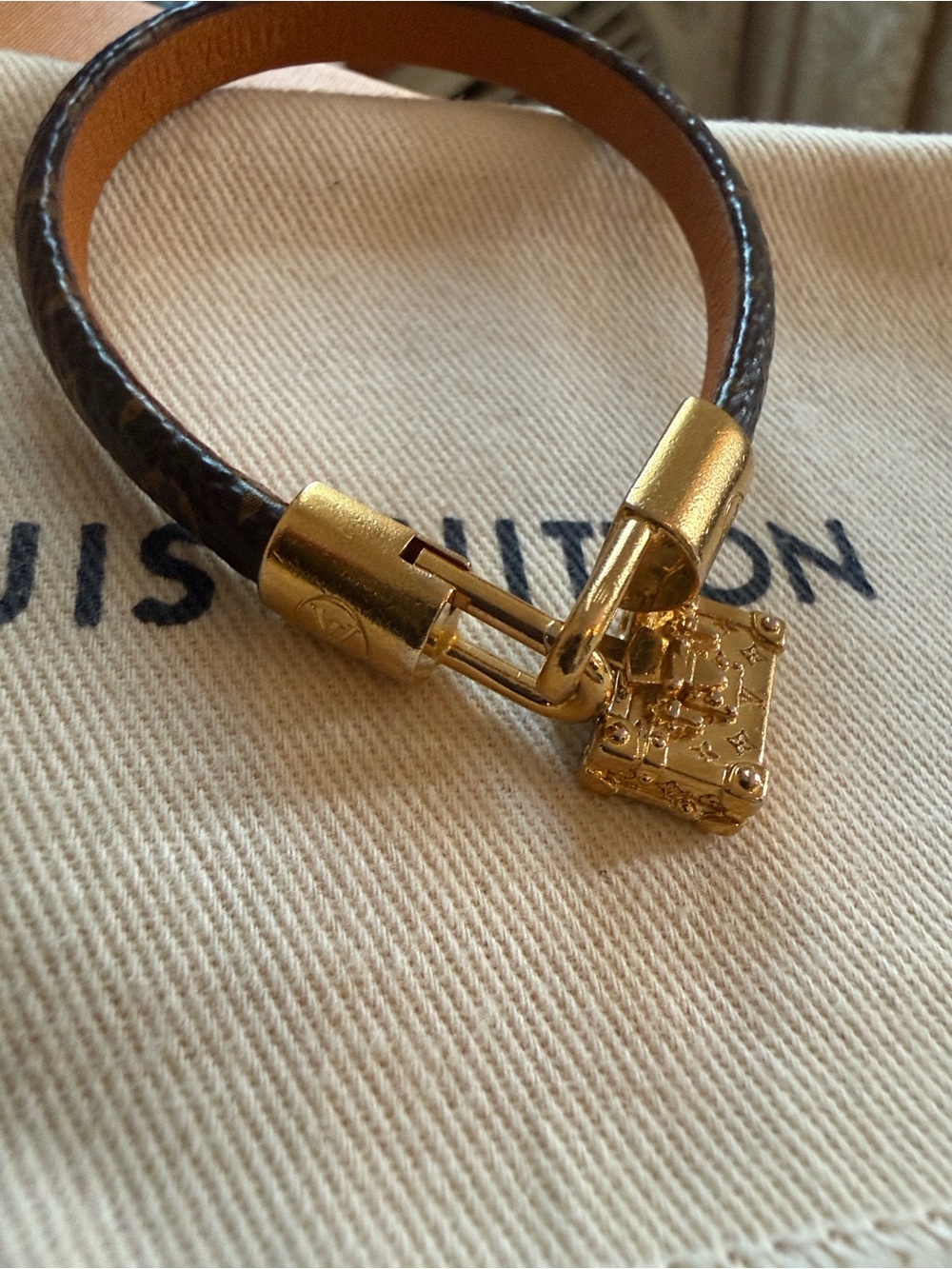 🔥Louis Vuitton Malle Charm Bracelet with Gold Hardware Retail 39+🔥 - Picture 5 of 15